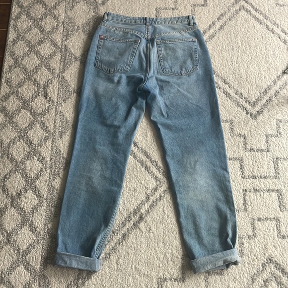 BDG/Urban Outfitters High-Waisted Mom Jean – Light Wash - Picture 10 of 11